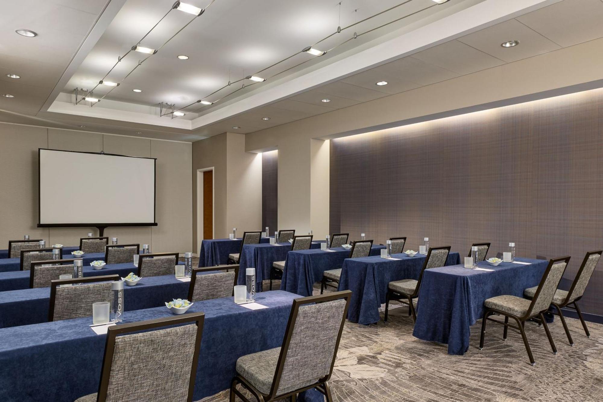 Renaissance Schaumburg Convention Center Hotel Ngoại thất bức ảnh